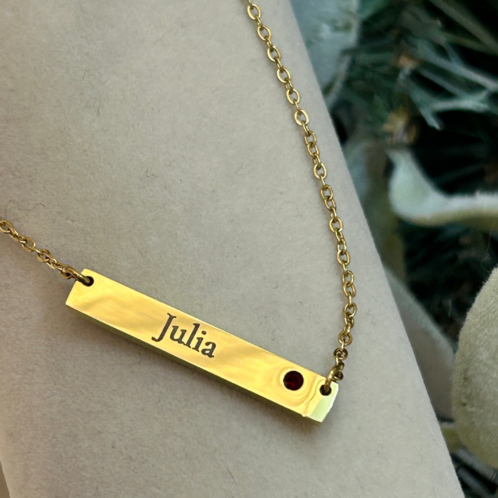 Bar met birthstone engraved