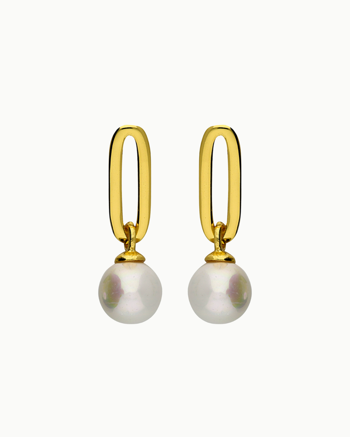 Shell pearl oorbellen